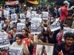 कैसे देश के पहले जेन Z आंदोलन ने मनवाई अपनी मांग: इंस्टाग्राम से सड़क तक, 50 दिन में बदल गया राजनीतिक समीकरण