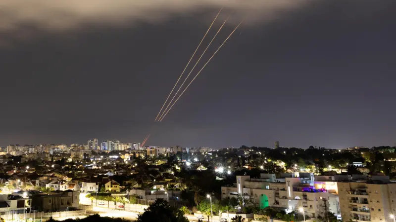 ईरान के ड्रोन और मिसाइल हमलों को रोकने में इसराइल कैसे कामयाब हुआ?